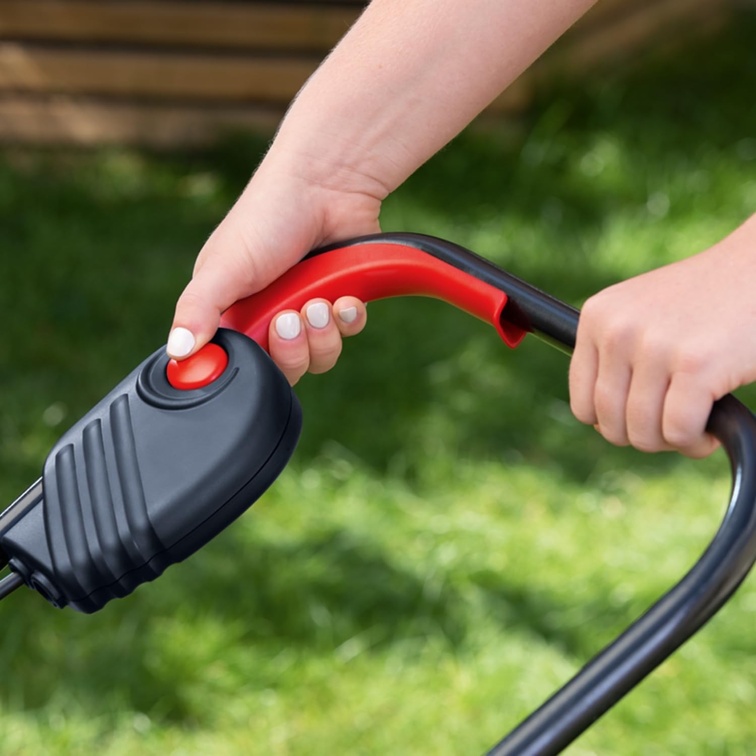 Bosch 18V Cordless Mower and Trimmer Kit with 4.0Ah Battery and Fast Charger: image 9