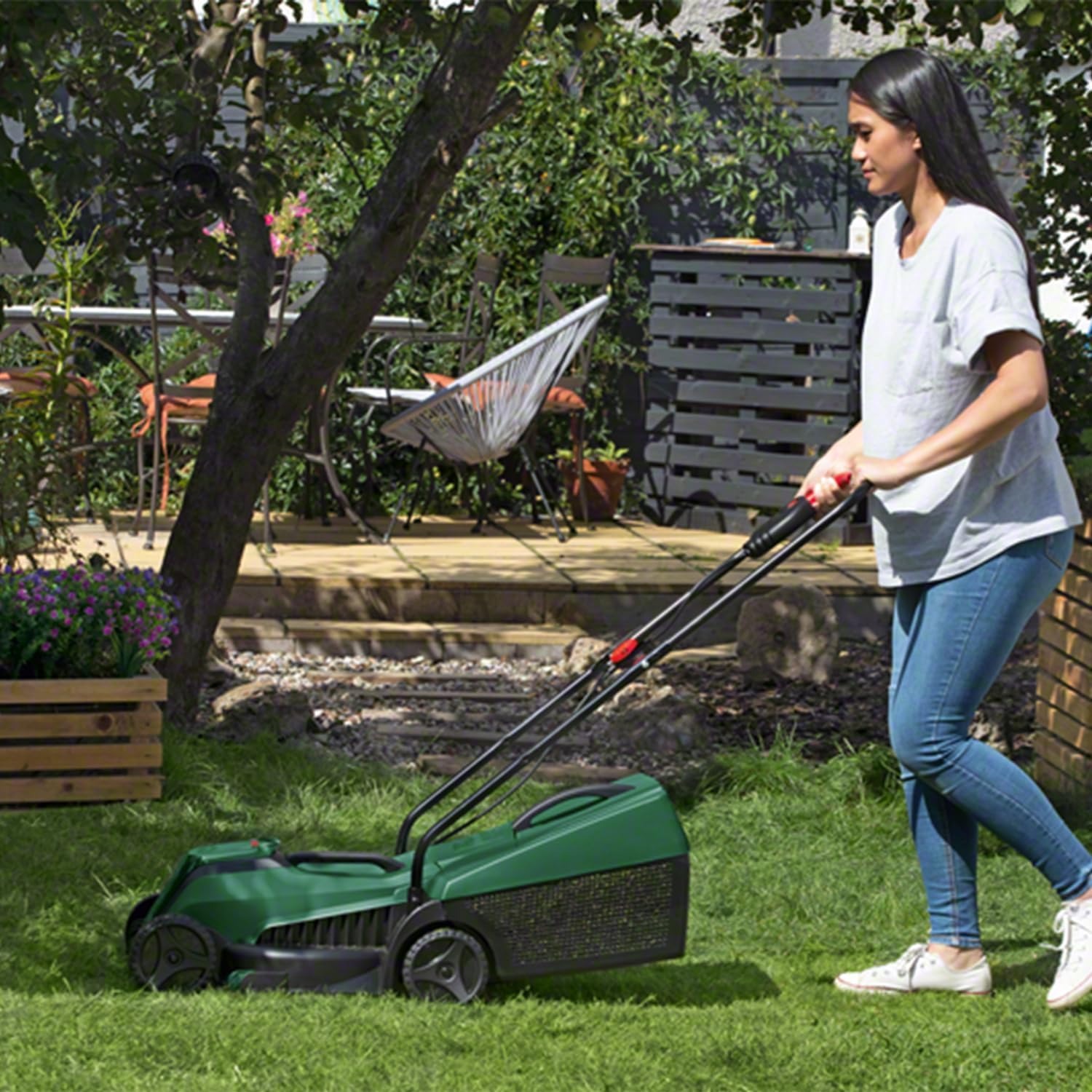 Bosch 18V Cordless Mower and Trimmer Kit with 4.0Ah Battery and Fast Charger: image 10